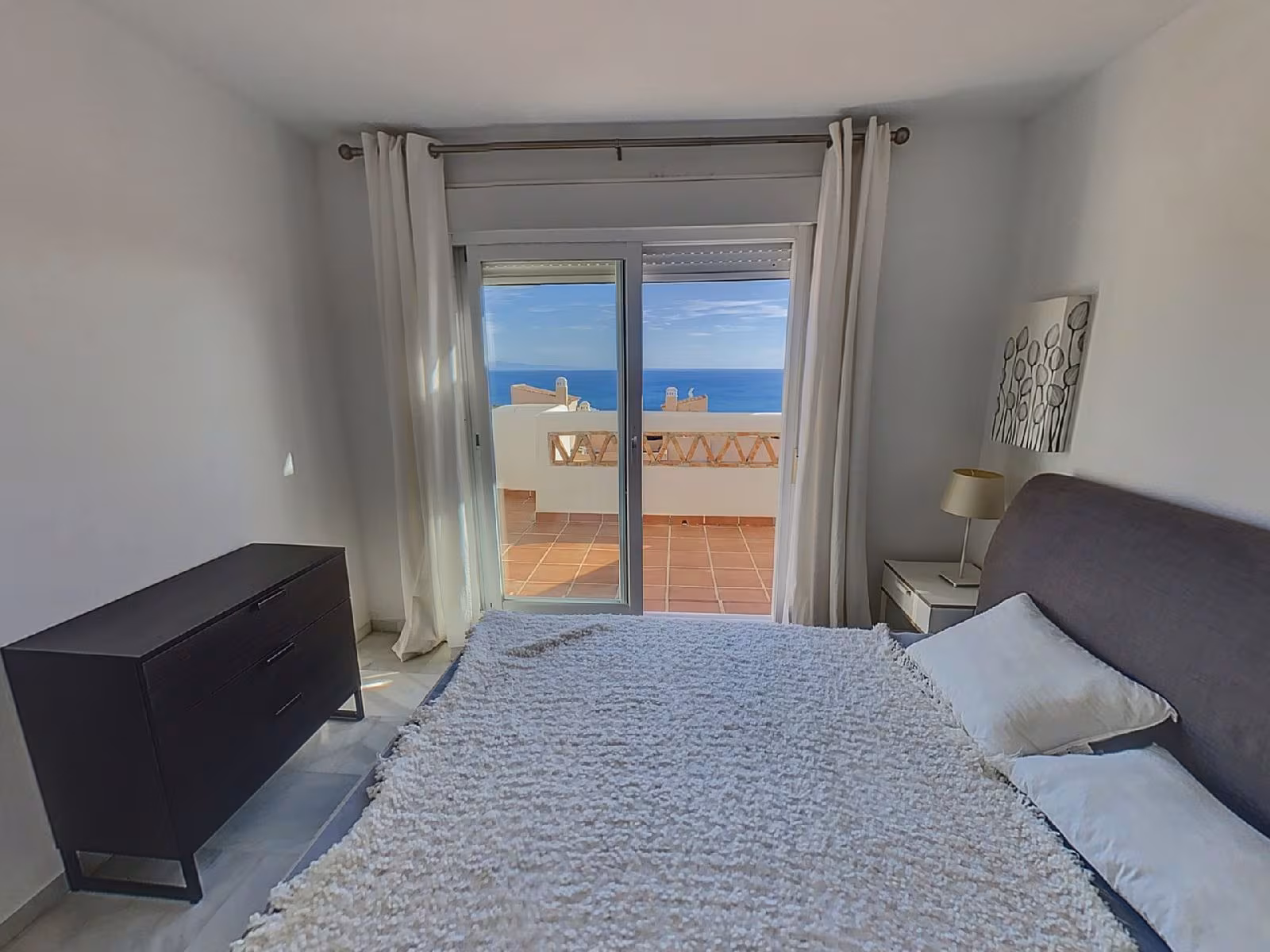 Penthouse w Casares - sypialnia