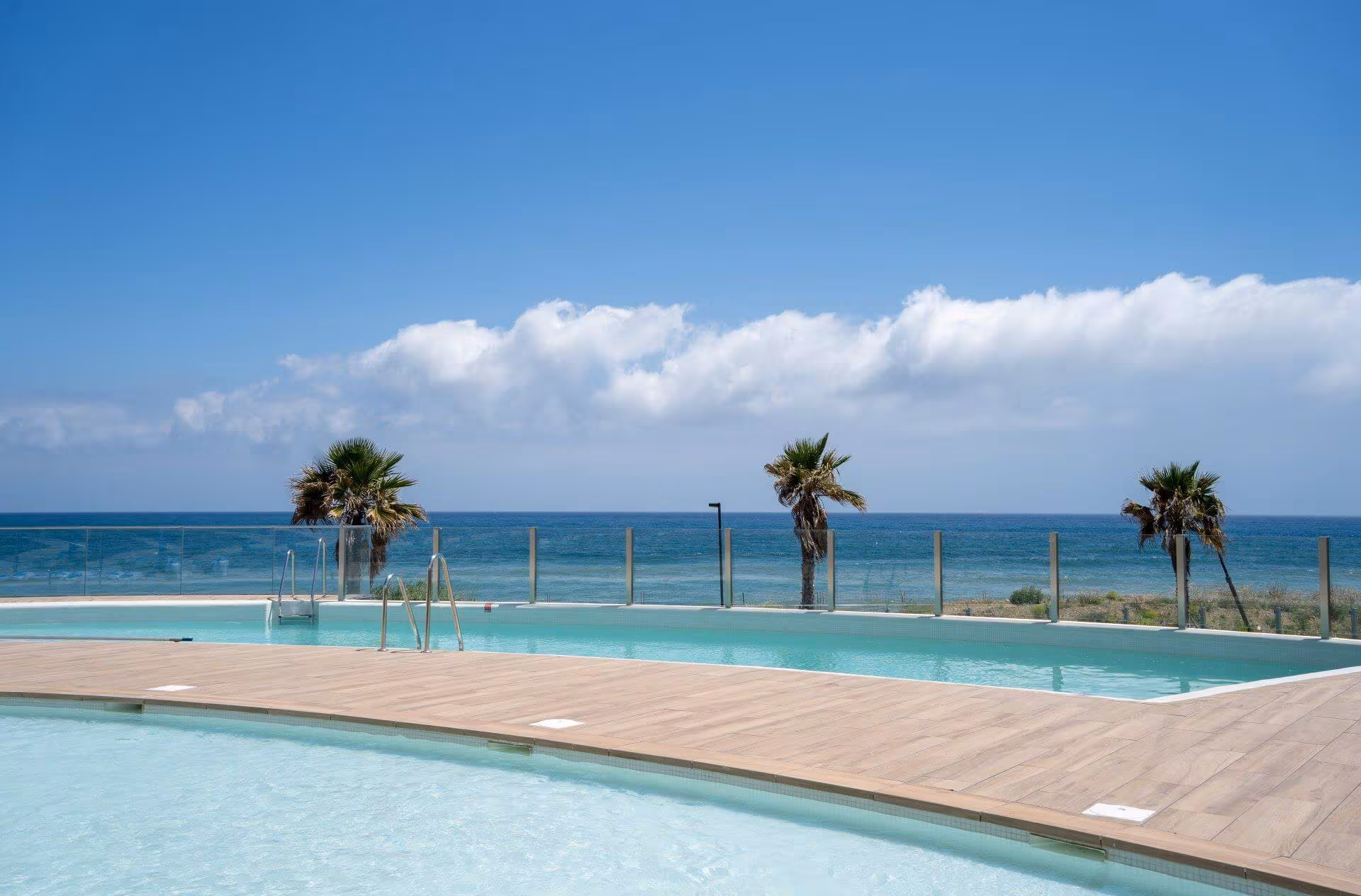 The Edge Estepona - widok na morze
